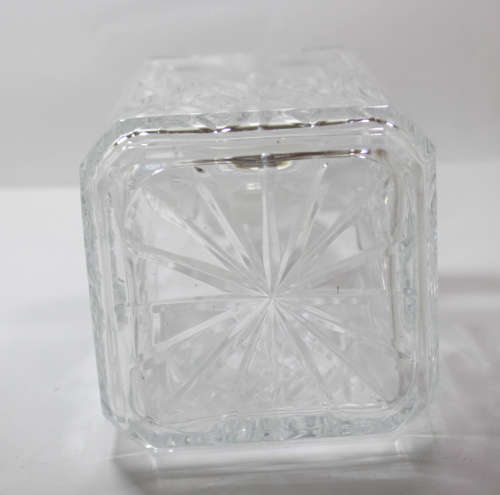 Classic Square Crystal Decanter Diamond Pattern with Nylon Stopper