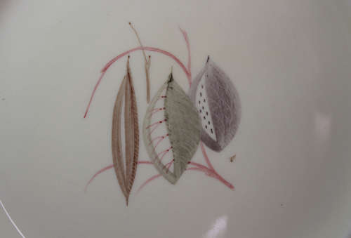 Susie Cooper Handpainted 3 Leaf Pattern Beige Border Dinner Plate