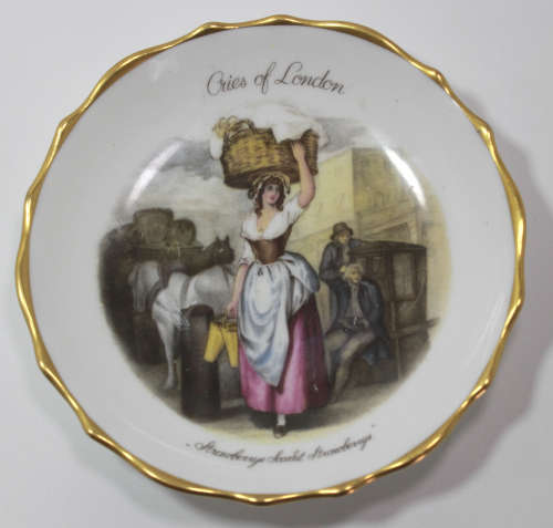 Cries Of London Strawberry`s Scarlet Strawberry`s Small Decorative Wall Plate, Tuscan Bone China.
