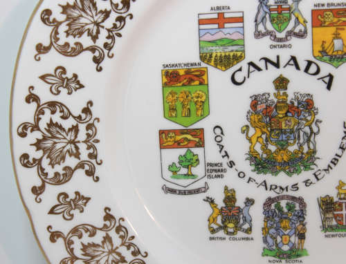 Canada Coats-Of-Arms and Emblems Decorative Wall  Plate by Paragon