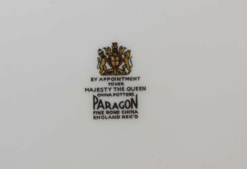 Canada Coats-Of-Arms and Emblems Decorative Wall  Plate by Paragon