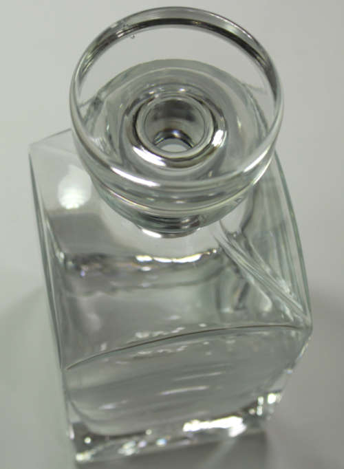 Oblong Styled Heavy Base Decanter with Flat Top Glass Stopper