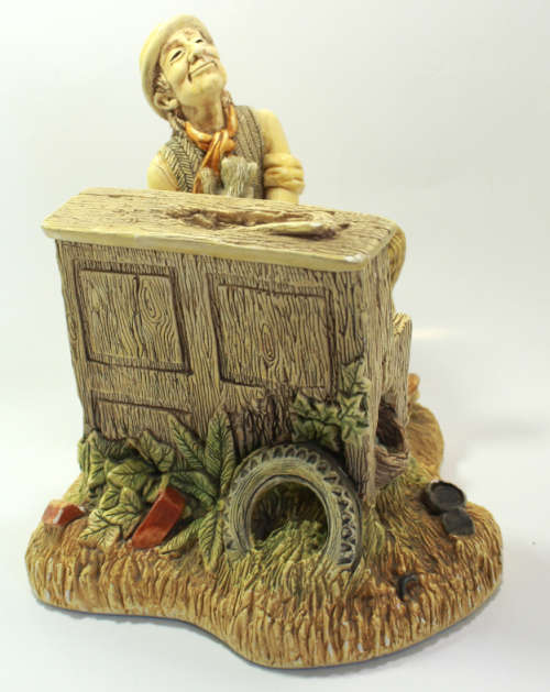 #806 `Grand Finale` Piano Man by NatureCrafts Chalkware Ornament