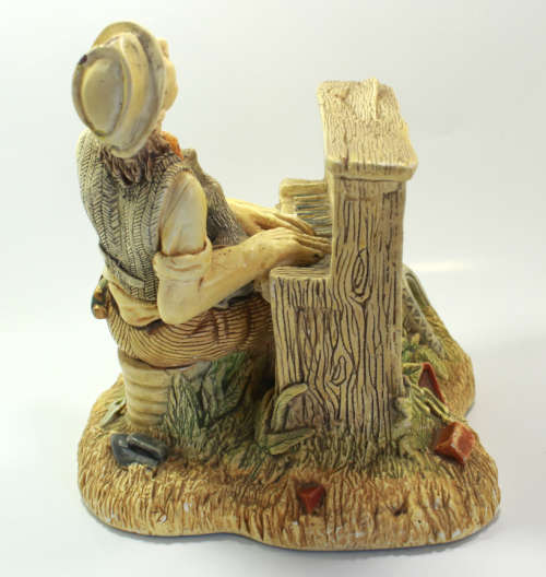 #806 `Grand Finale` Piano Man by NatureCrafts Chalkware Ornament
