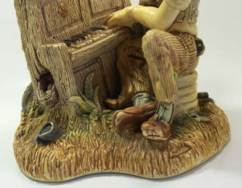#806 `Grand Finale` Piano Man by NatureCrafts Chalkware Ornament