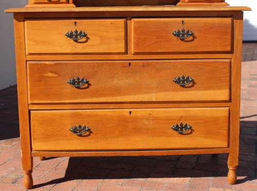 Vintage Oak Dresser with Oval Mirror and 4 Drawers