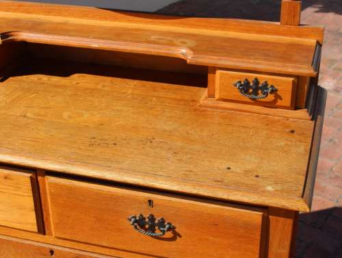 Vintage Oak Dresser with Oval Mirror and 4 Drawers