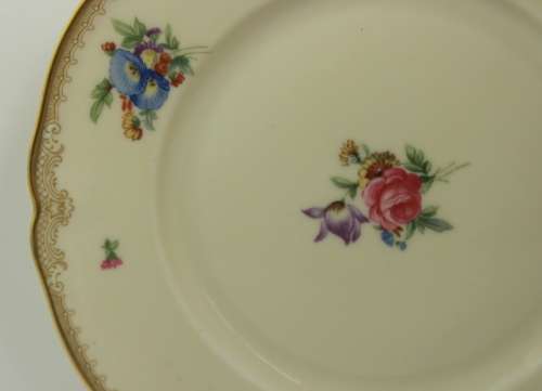 Four Vintage Hutschenreuther Selb Tea Plates, Cream with a Floral Pattern