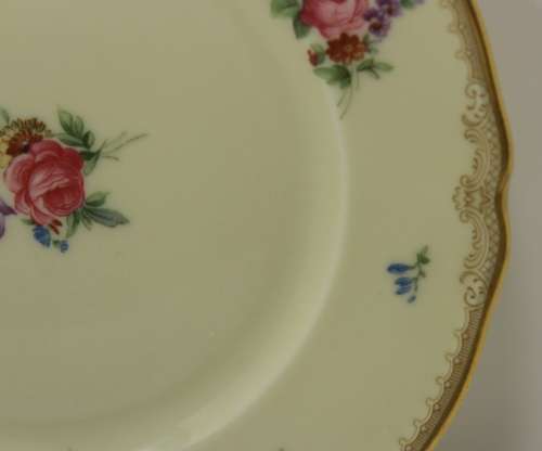 Four Vintage Hutschenreuther Selb Tea Plates, Cream with a Floral Pattern