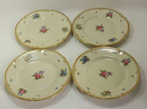 Four Vintage Hutschenreuther Selb Tea Plates, Cream with a Floral Pattern
