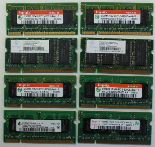 Eight Assorted DDR2 256MB PC4200 533MHz Legacy Memory Modules for Laptops