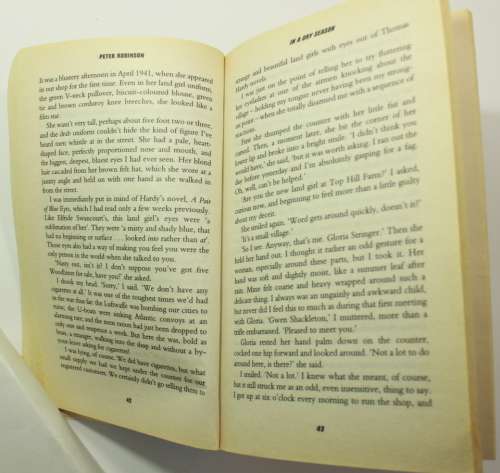 Peter Robinson Omnibus In a Dry Season / Dry Bones That Dream Softcover Book