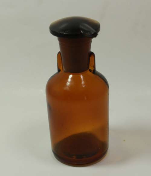 3 x Chemical Dropping Bottles with Pipette (No Rubber) & 1 x Amber Glass Bottle with Stopper
