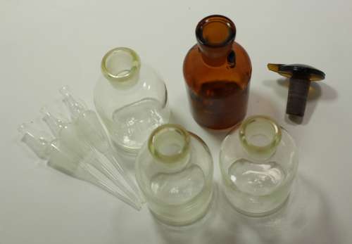 3 x Chemical Dropping Bottles with Pipette (No Rubber) & 1 x Amber Glass Bottle with Stopper