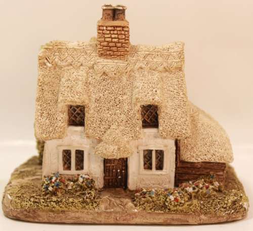 Vintage `Clare Cottage` by Lilliput Lane Handmade Miniature Country Cottage Ornament