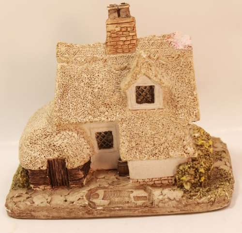 Vintage `Clare Cottage` by Lilliput Lane Handmade Miniature Country Cottage Ornament