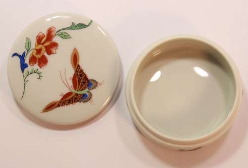 Vista Alegre `Samatra Collection` Small Trinket Bowl With Lid