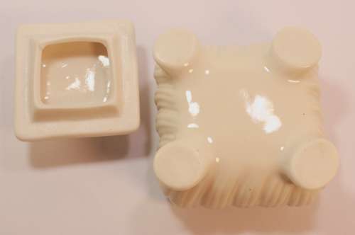 Porcelain Trinket Bowl with Rose Petal Lid Design