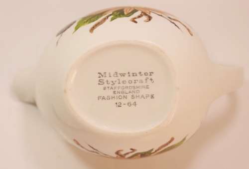Midwinter Stylecraft Fashion Shape `Countryside` Gravy Boat and Saucer