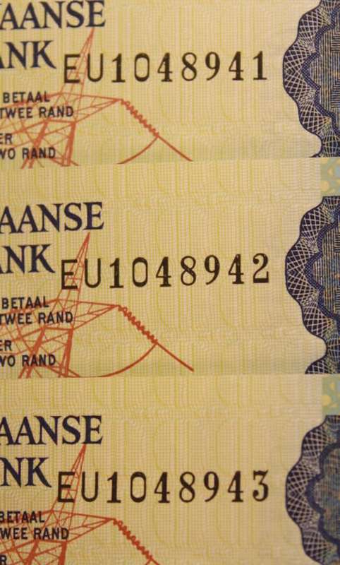 3 x South Africa 2 Rand Bank Note 1984 de Kock Circulated (Three Sequential) EF