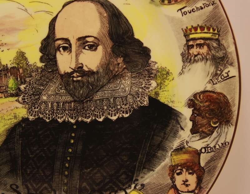 Vintage Royal Doulton `Shakespeare`s Portrait` D5910 Wall Plate