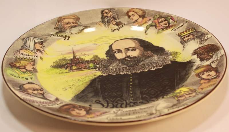 Vintage Royal Doulton `Shakespeare`s Portrait` D5910 Wall Plate