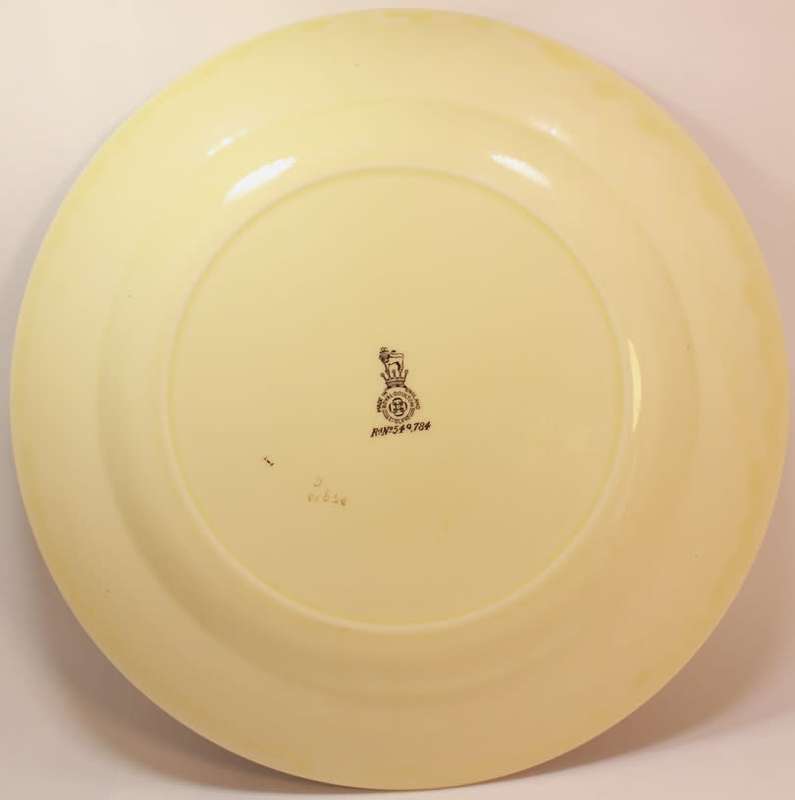 Vintage Royal Doulton `Shakespeare`s Portrait` D5910 Wall Plate