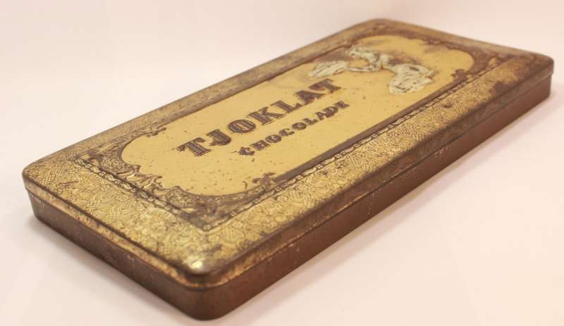 Vintage Tjoklat-Fabriek N.V. Amsterdam Chocolate Tin