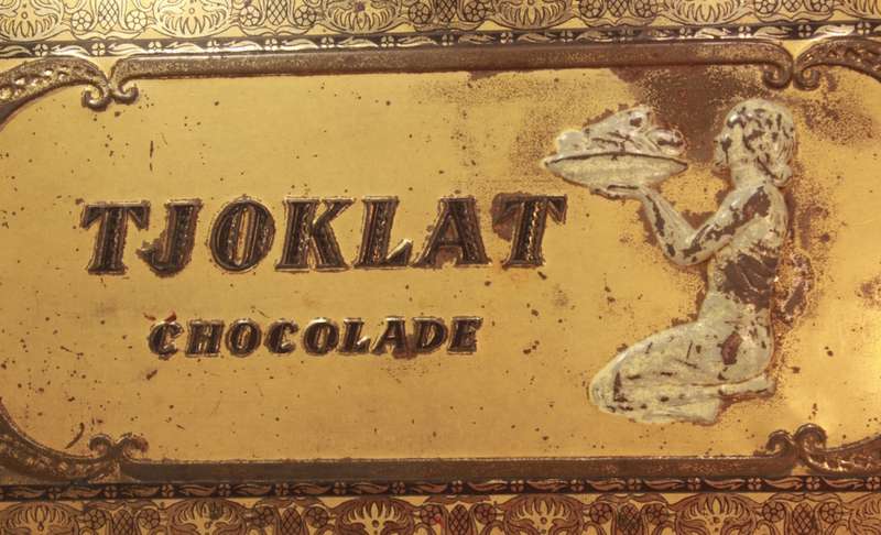 Vintage Tjoklat-Fabriek N.V. Amsterdam Chocolate Tin