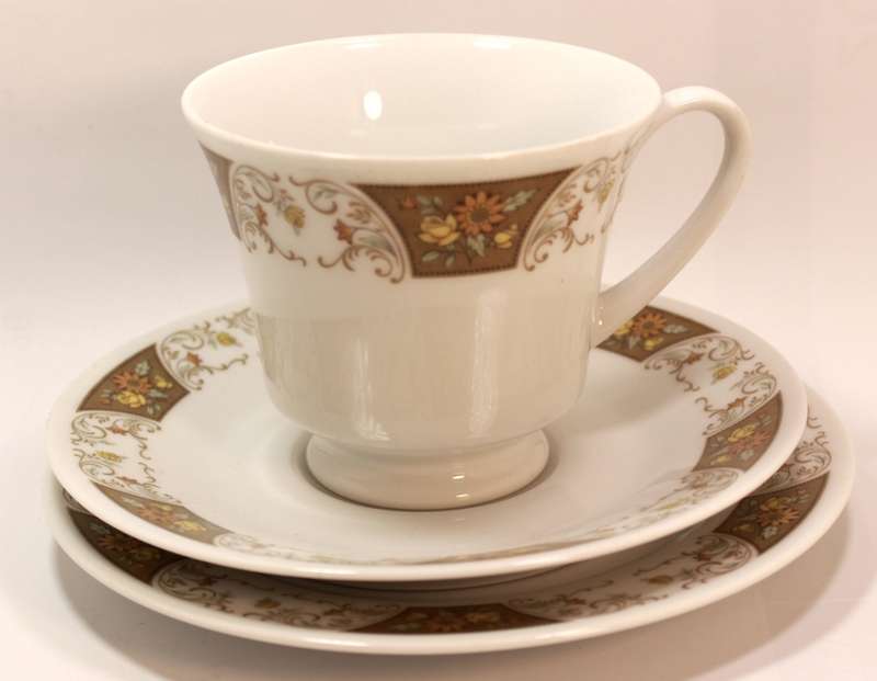 Filigree Pattern 424 Noritake Royal Ceramics White Bone China Tea Service Trio