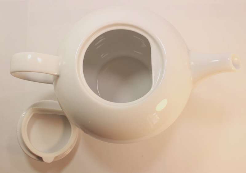 Gordon Ramsay Maze White Teapot, Milk Jug and Sugar Bowl, Stoneware Made in Indonesia