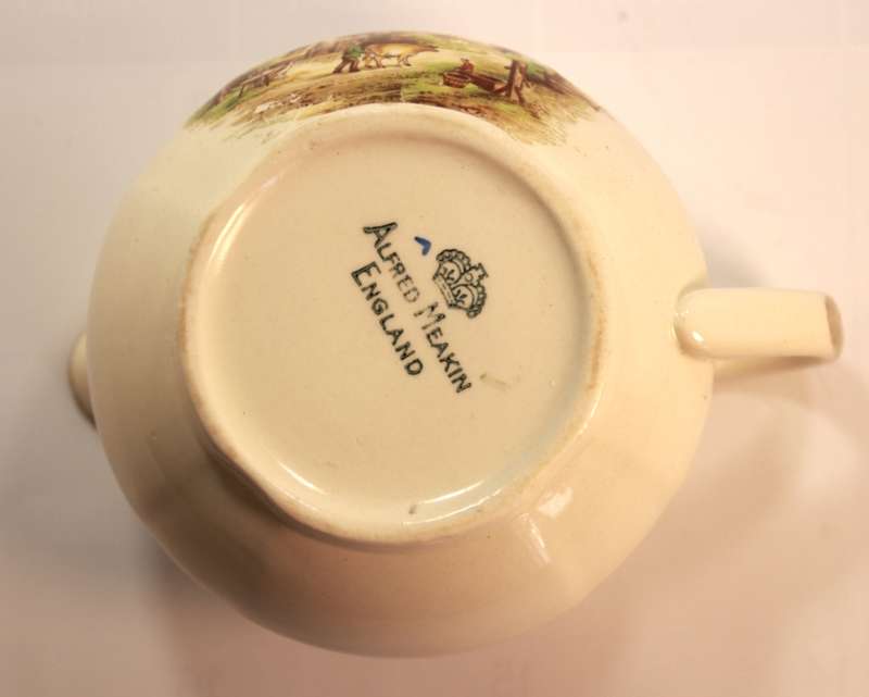 Vintage Alfred Meakin The White Horse Country Inn Milk Jug