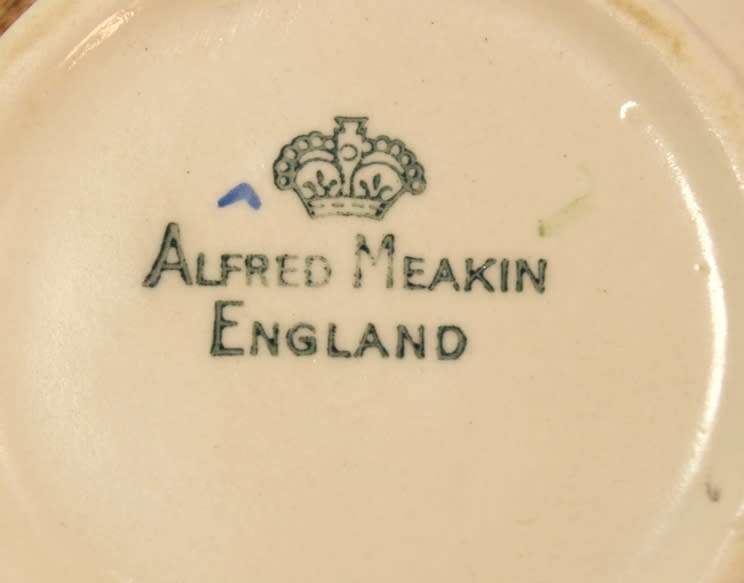 Vintage Alfred Meakin The White Horse Country Inn Milk Jug