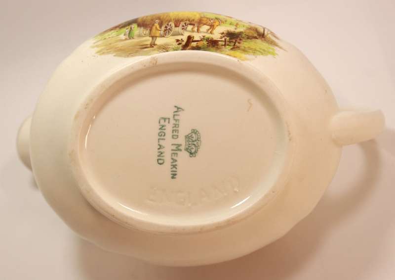 Vintage Alfred Meakin `The Hayride` Gravy Boat