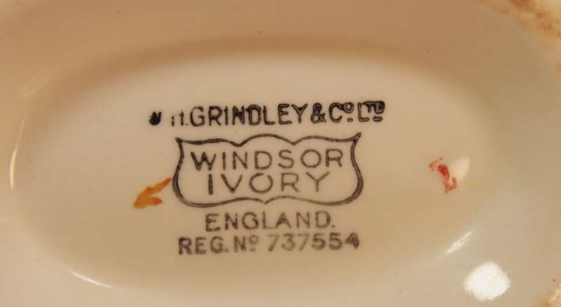 Vintage Grindley Windsor Ivory Gravy Boat