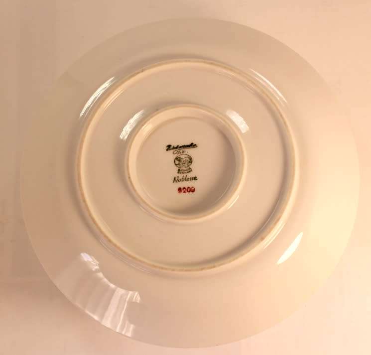 Hutschenreuther Noblesse Pattern 9209 Gravy Boat with Attached Underplate