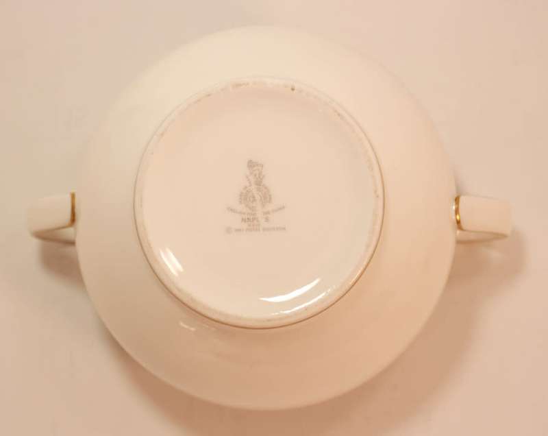 Royal Doulton Naples Gold Trim Pattern Bone China Sugar Bowl with Lid