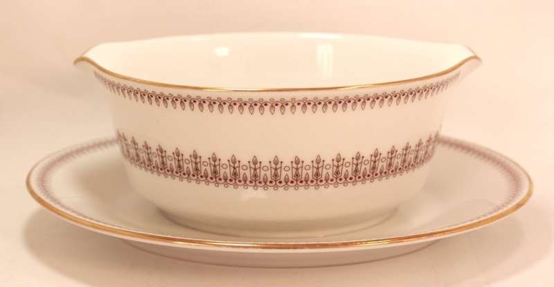 Noritake `Nina` 6667 Pattern Gravy Boat with Attached Underplate