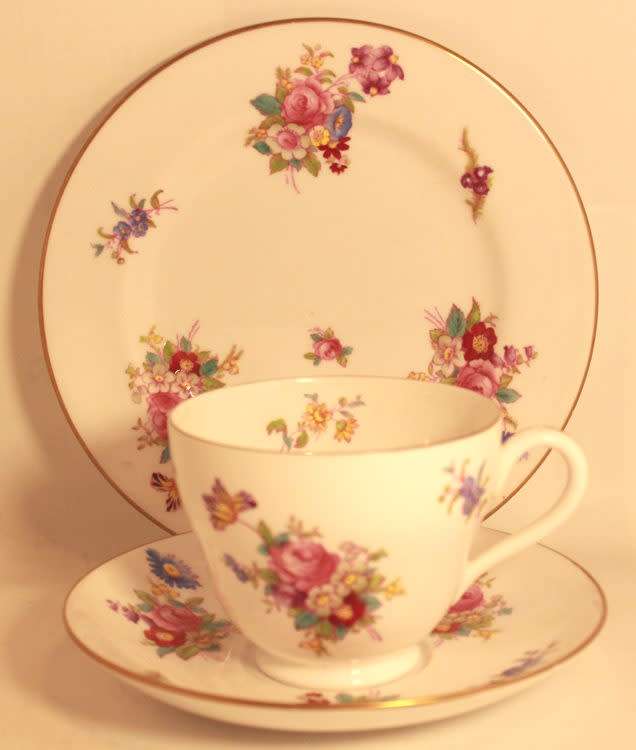 Spode Copeland`s Bone China Dresden Rose Y5741 Tea Cup, Saucer & Side Plate Trio