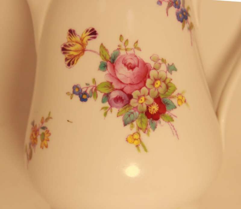 Spode Copeland`s Bone China Dresden Rose Y5741 Tea Service Set (2 Cup Teapot)