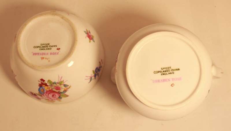 Spode Copeland`s Bone China Dresden Rose Y5741 Tea Service Set (2 Cup Teapot)