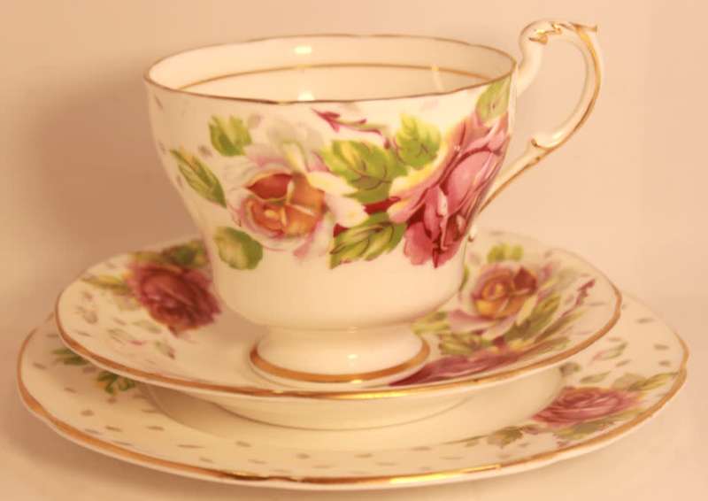 Paragon Golden Emblem (White) Fine Bone China Trio, Tea Cup, Saucer & Sideplate Double Warrant Stamp