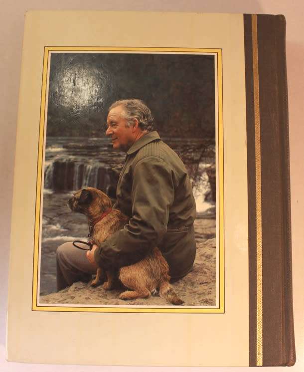 The Best Of James Herriot Favourite Memories Of A Country Vet Hardcover Book