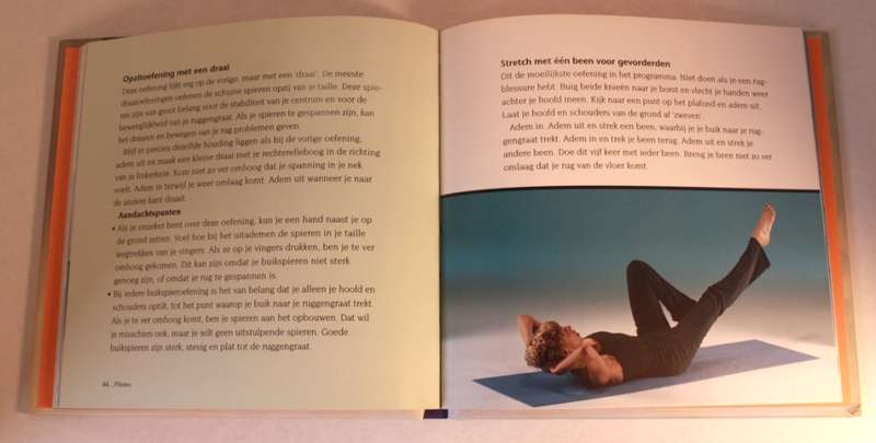 4 x Mind, Body and Spirit Books Dutch Language(Stressmanagement, Meditatie, Reiki, Pilates)