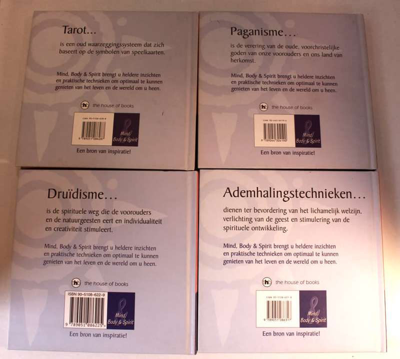 4 x Mind, Body and Spirit Books Dutch Language(Tarot, Druidisme,Paganisme, Adamhalingstechnieken)