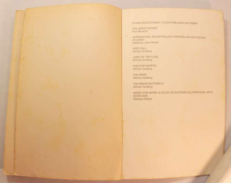 Modern Short Stories Edited by Jim Hunter Softcover Book