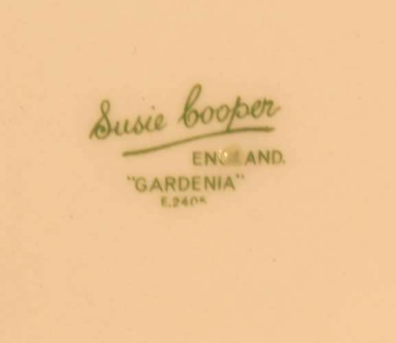 Pair Of Susie Cooper Gardenia E2405 Side Plates 17.0cm