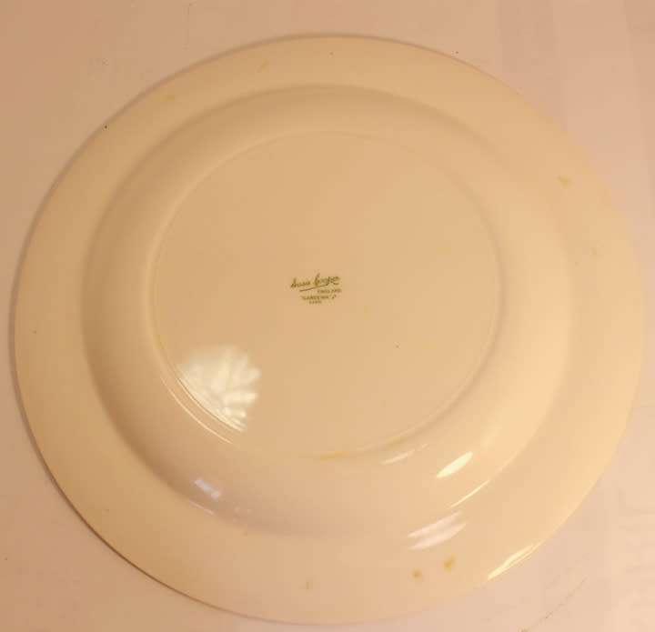 Pair Of Susie Cooper Gardenia E2405 Luncheon Plates 22.5cm