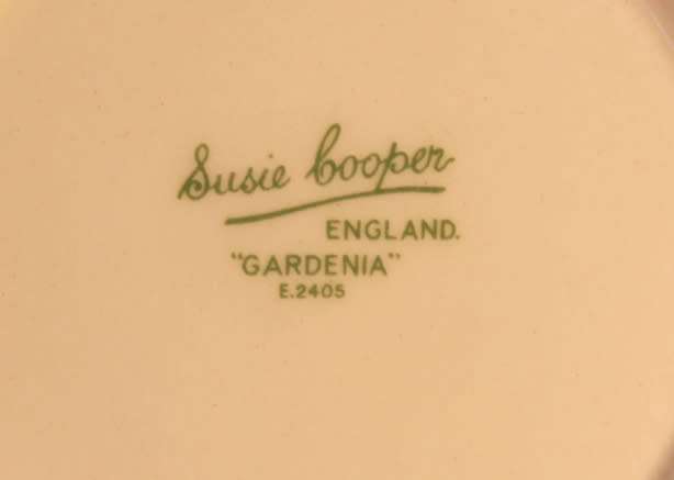 Pair Of Susie Cooper Gardenia E2405 Entree Plates 25.0cm