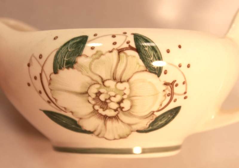 Susie Cooper Gardenia E2405 Gravy Boat